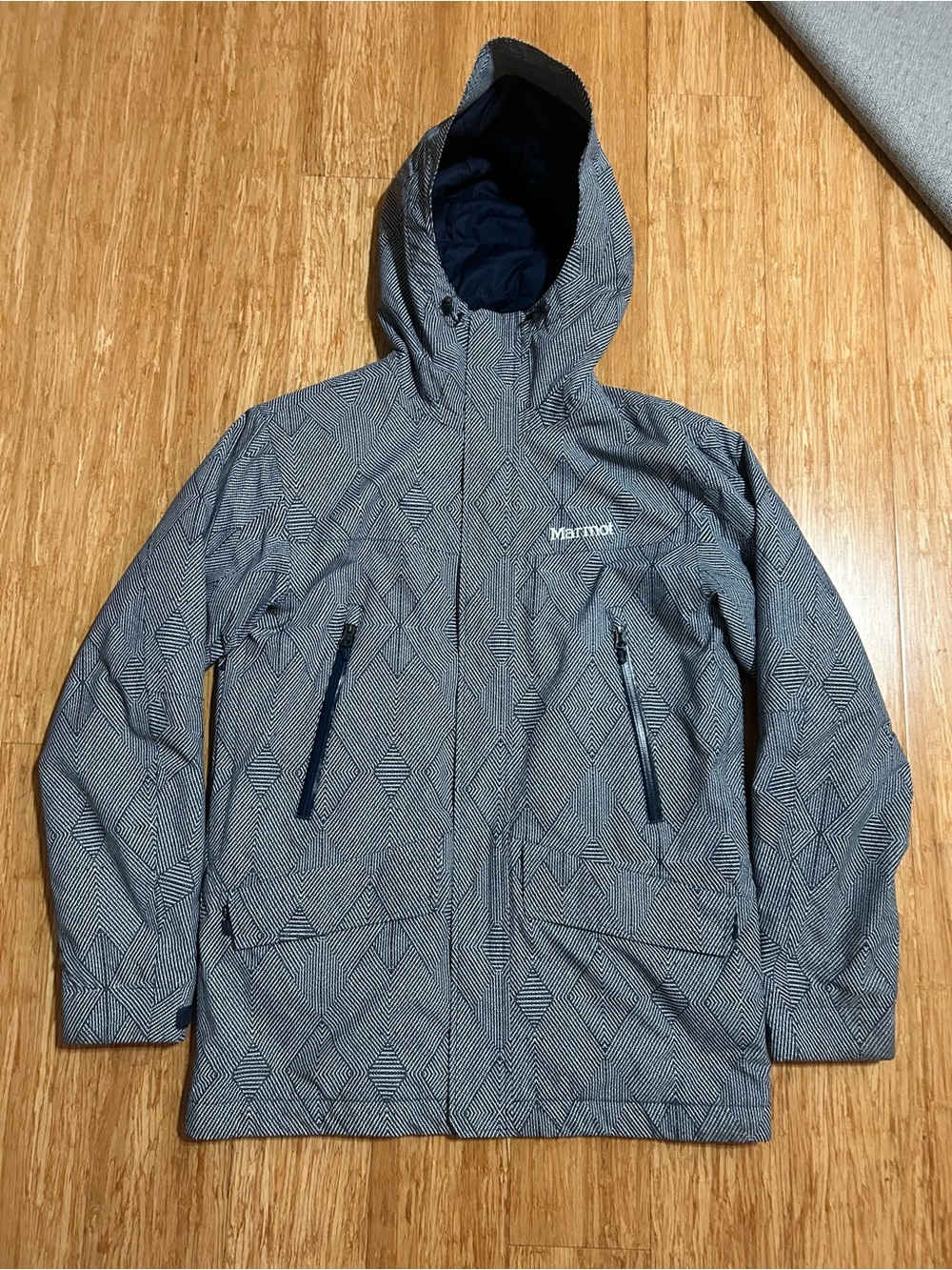 Marmot Insulated Hooded Ski Jacket Geometric Print (Men’s Small)